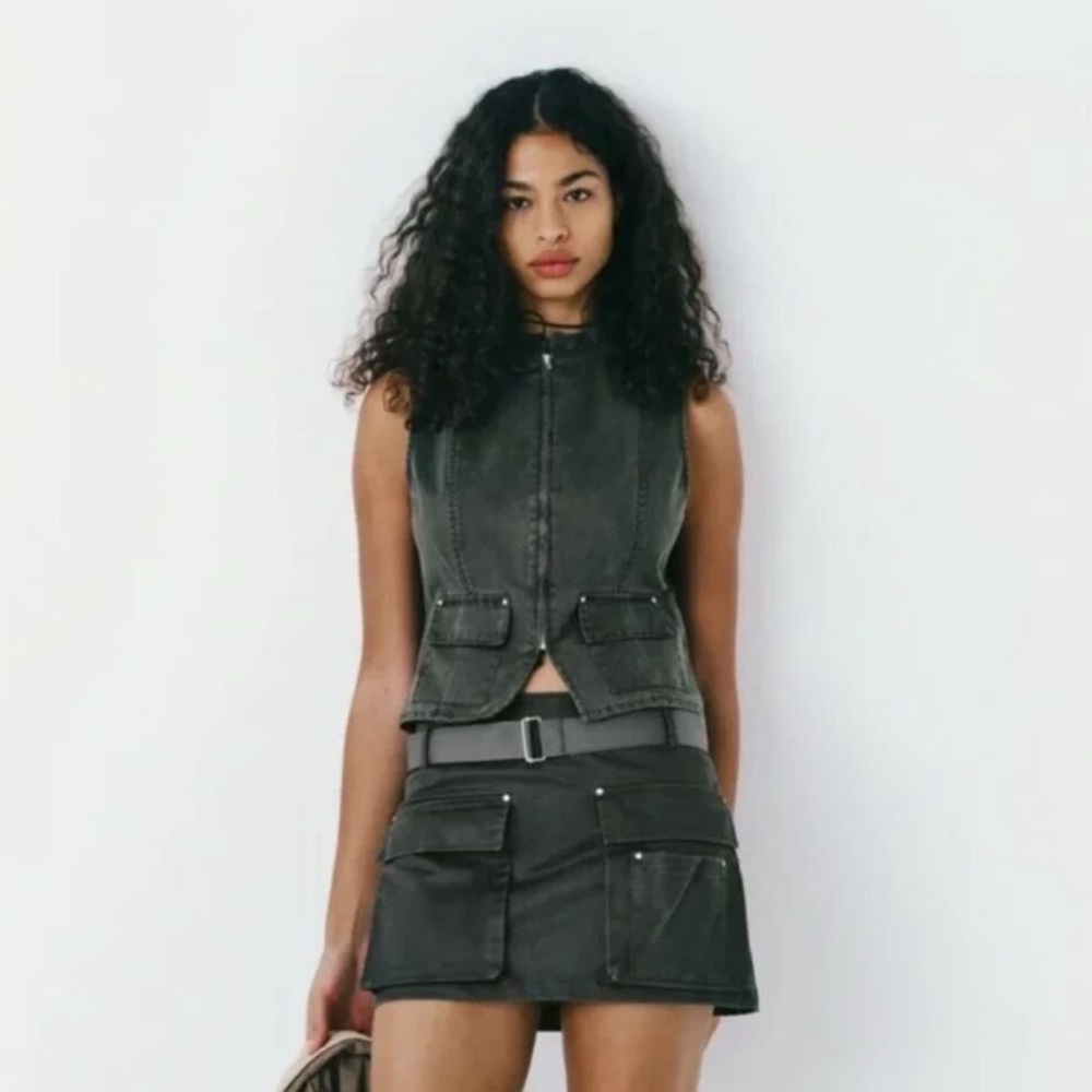 BRAND NEW WITH TAGS ZARA CARGO KHAKI DARK GREEN WAXED MINI SKIRT WITH BELT